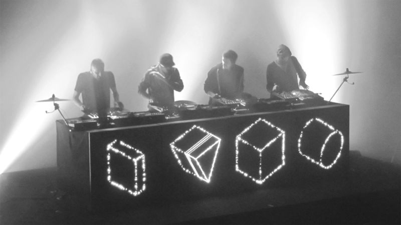 Fichier:C2C background.jpg