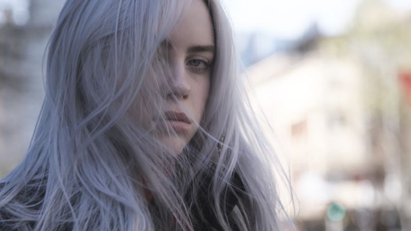 Fichier:Billie Eilish background.jpg