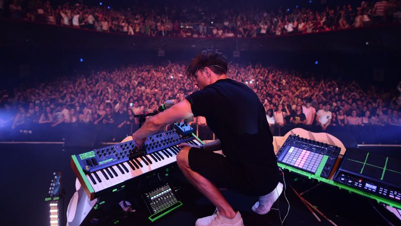 Fichier:Mome background.jpg