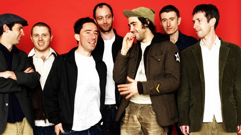 Fichier:The Cinematic Orchestra background.jpg